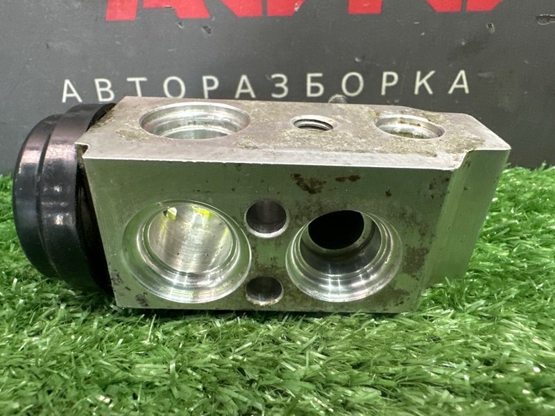Клапан кондиционера Kia Ceed 1 2010 ED