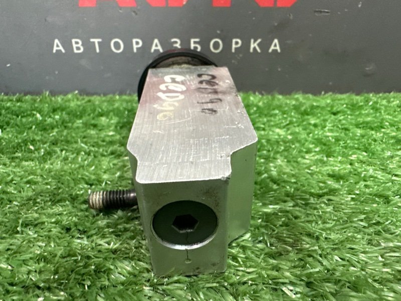 Клапан кондиционера Kia Ceed 1 2010 ED
