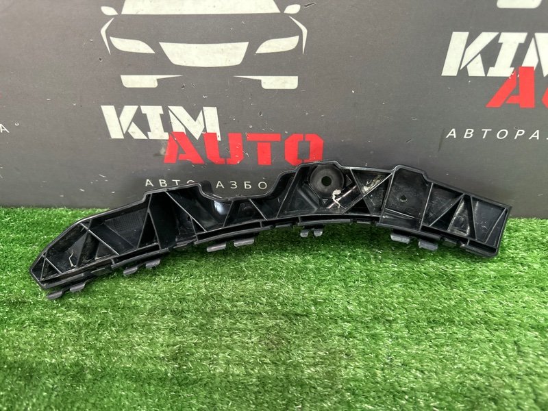 Кронштейн бампера Kia Ceed 1 2010 ED
