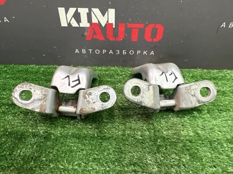Петли двери Kia Ceed 1 2010 ED