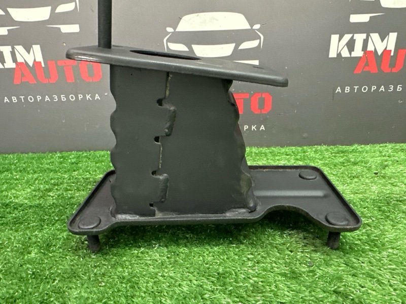 Кронштейн усилителя бампера Kia Ceed 1 2010 ED