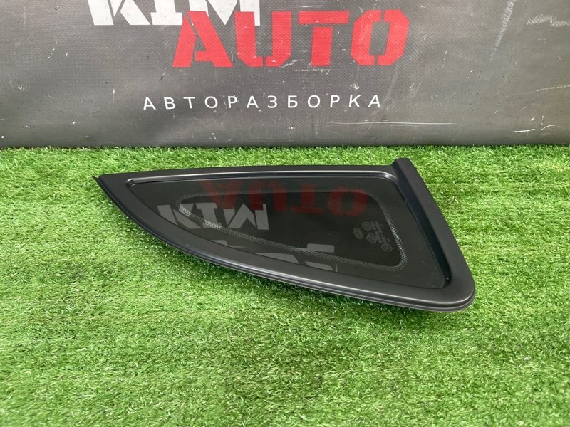 Стекло глухое заднее Kia Rio 3 HB 2014 HB