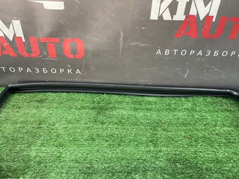 Уплотнитель стекла направляющий Kia Rio 3 HB 2014 HB