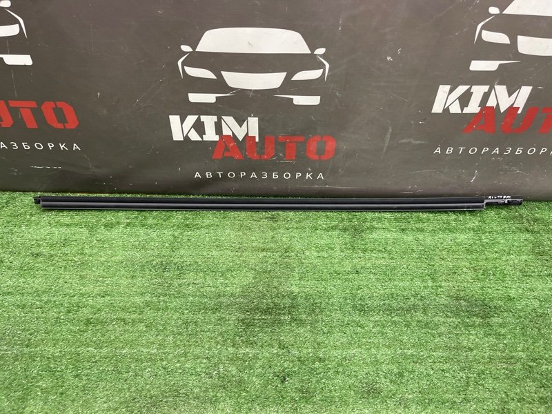 Уплотнитель стекла наружный (Бархотка) Kia Rio 3 HB 2014 HB