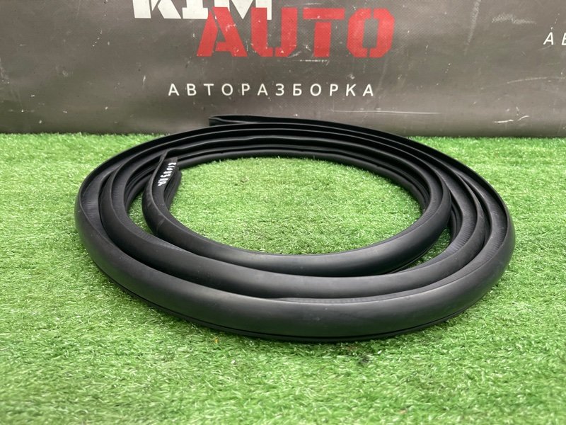 Уплотнитель проема двери Kia Rio 3 HB 2014 HB