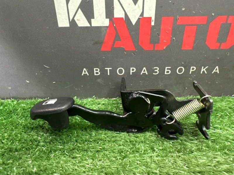 Ручка открывания бензобака Kia Ceed 1 2010 ED