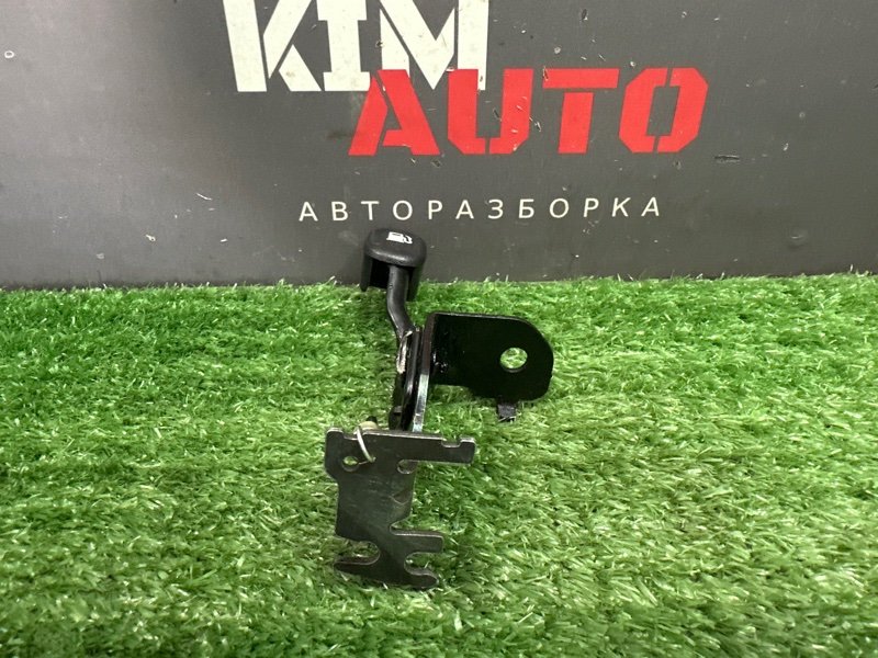 Ручка открывания бензобака Kia Ceed 1 2010 ED