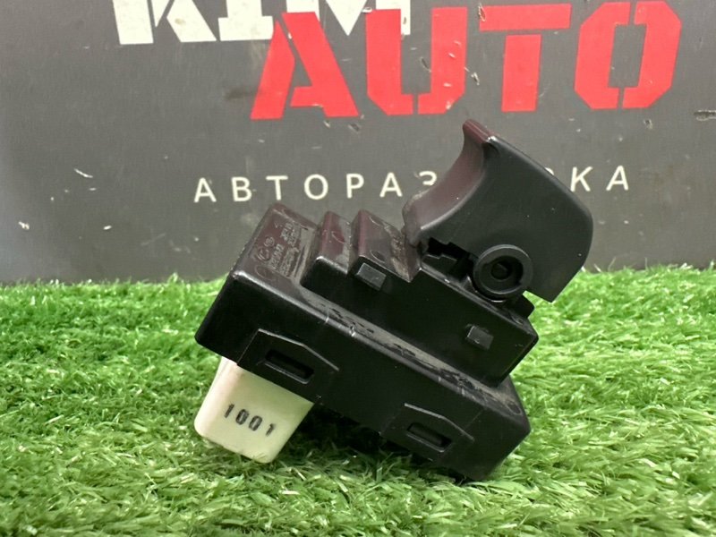 Кнопка стеклоподъемника Kia Ceed 1 2010 ED