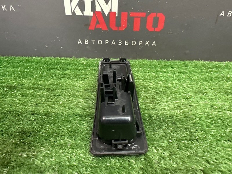 Ручка открывания багажника