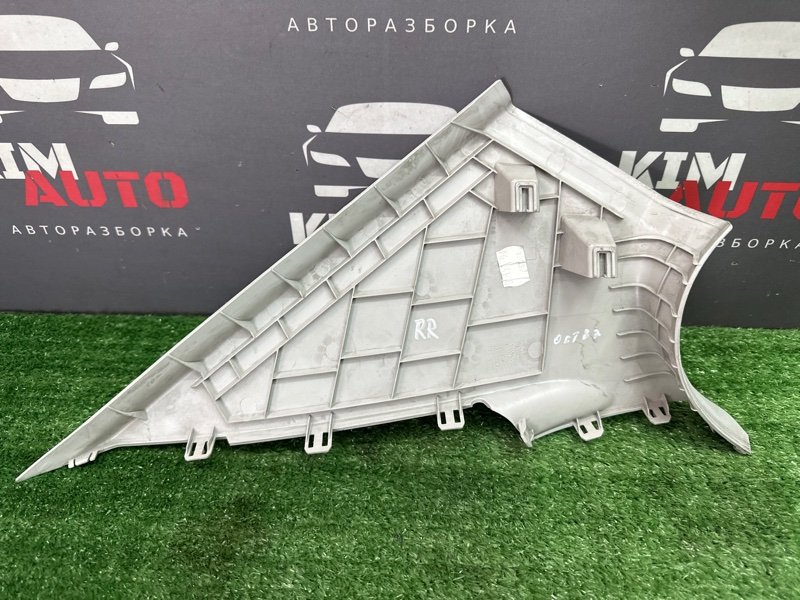 Накладка стойки верхняя Skoda Octavia 2018 A7