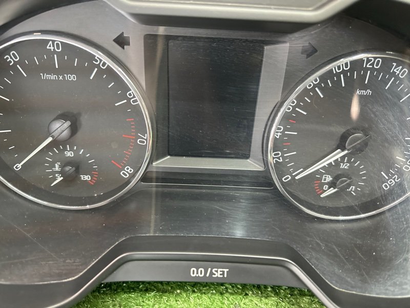 Панель приборов (щиток) Skoda Octavia 2018 A7