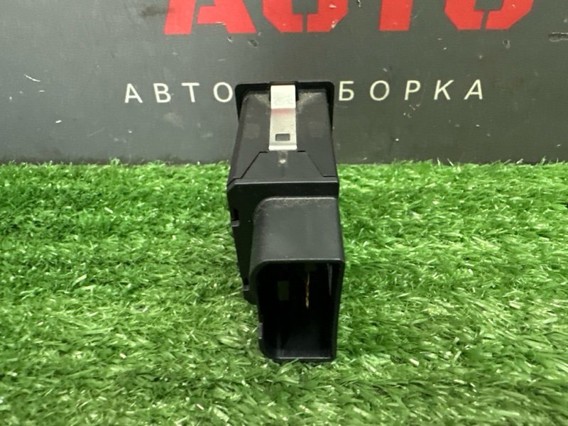 Выключатель подушки безопасности Skoda Octavia 2018 A7