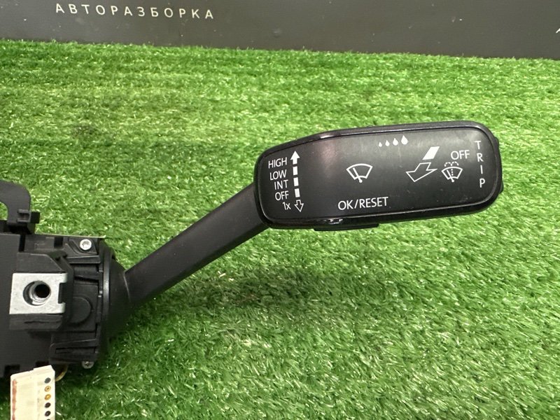 Подрулевой переключатель (гитара) Skoda Octavia 2018 A7