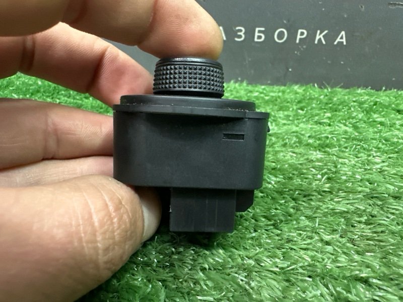 Блок управления зеркалами Skoda Octavia 2018 A7