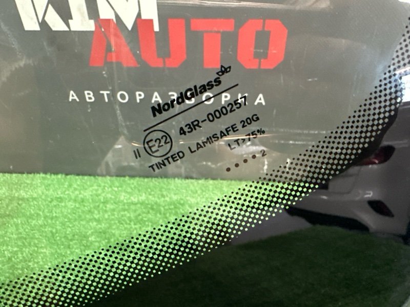 Стекло лобовое Skoda Octavia 2018 A7