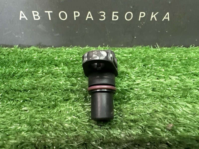 Датчик положения распредвала Skoda Octavia 2018 A7
