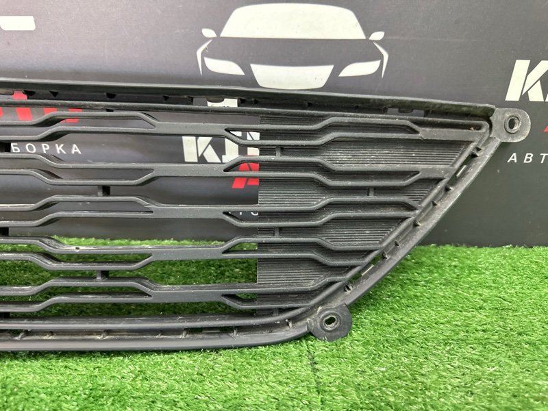 Решетка бампера нижняя Kia Ceed 1 HB 2010 ED