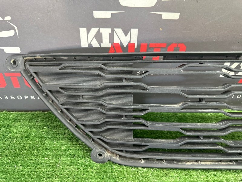 Решетка бампера нижняя Kia Ceed 1 HB 2010 ED
