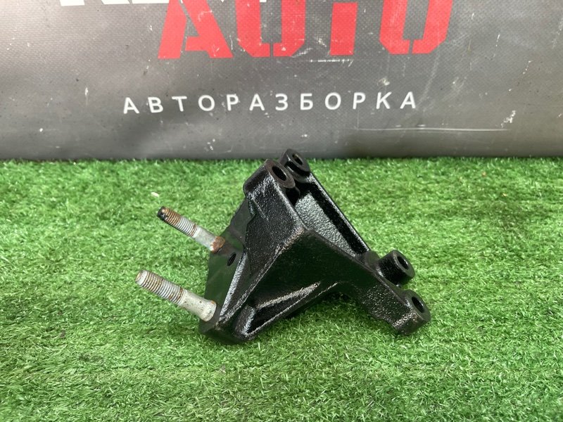 Кронштейн опоры двигателя Kia Rio 3 HB 2014 HB