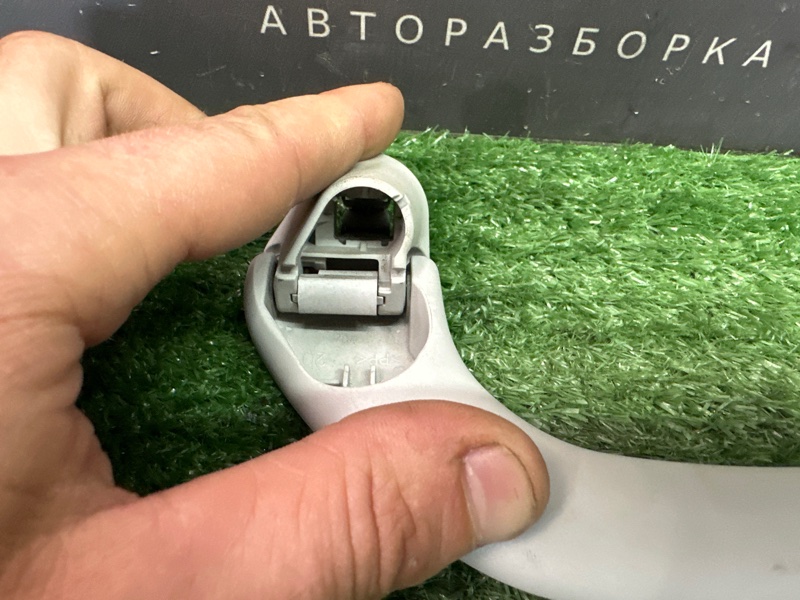 Ручка потолка салона Skoda Octavia 2018 A7