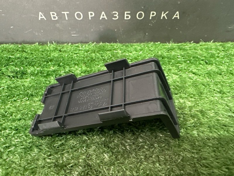 Заглушка центральной консоли Hyundai Elantra 6 2017 AD