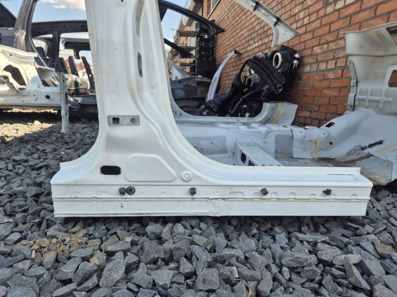 Порог со стойкой Ford Focus 3 2012 MK3