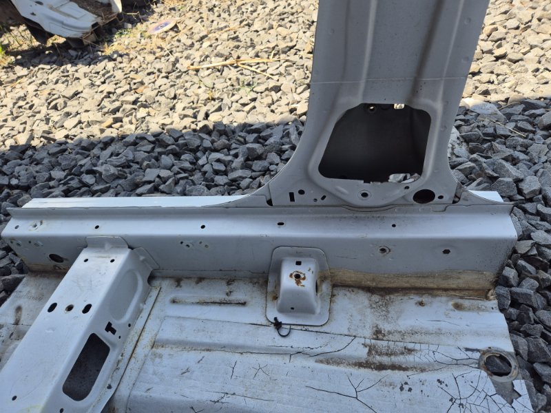 Порог со стойкой Ford Focus 3 2012 MK3