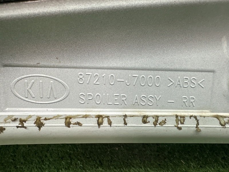 Спойлер крышки багажника с доп стоп сигналом Kia Ceed 3 2018 CD
