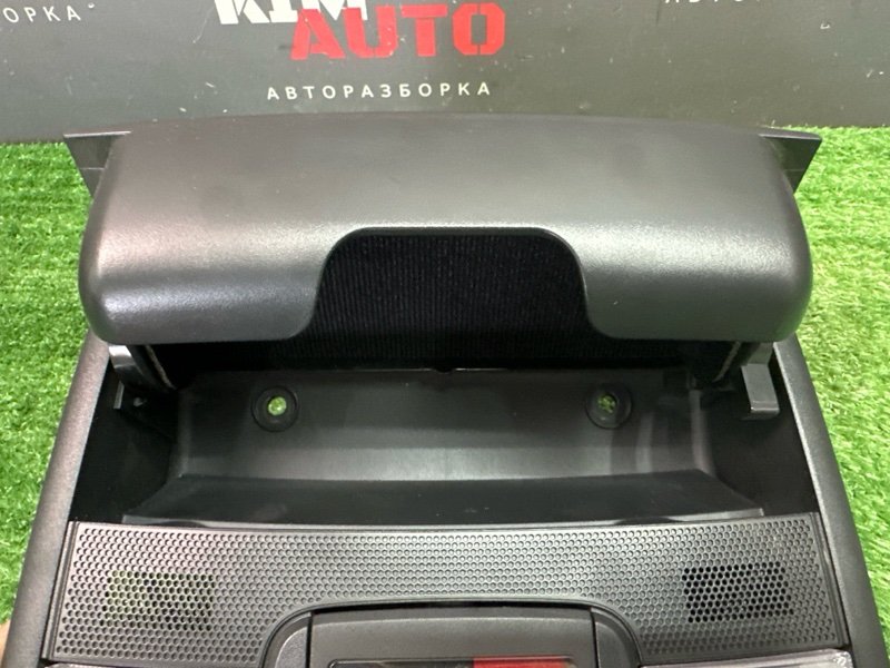 Плафон салонный с футляром для очков(очечник) Kia Ceed 3 2018 CD