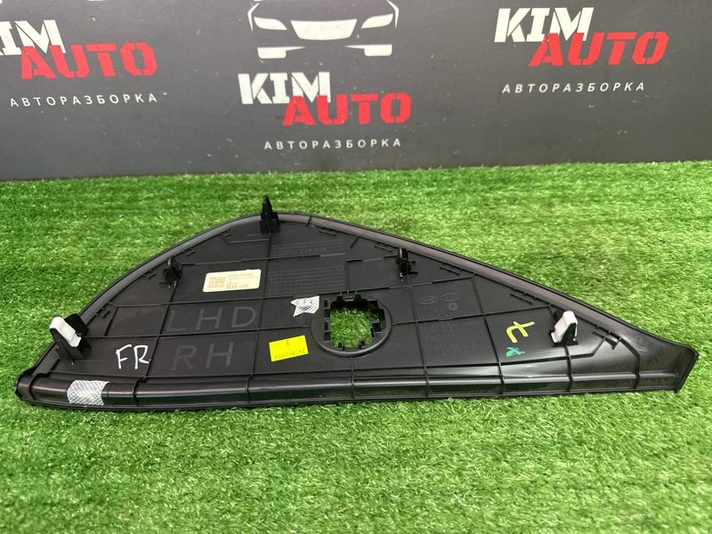Накладка торпедо боковая Kia Ceed 3 2018 CD