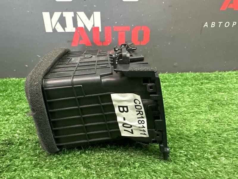 Дефлектор отопителя центральный Kia Ceed 3 2018 CD