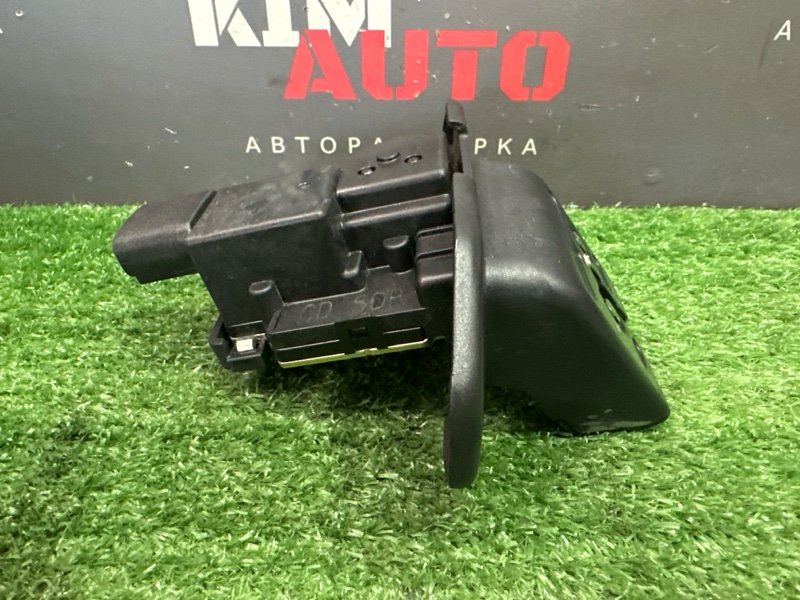 Замок крышки багажника Kia Ceed 3 2018 CD