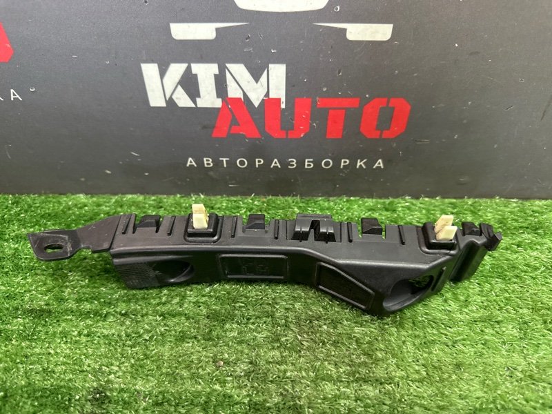 Кронштейн бампера Kia Ceed 3 2018 CD