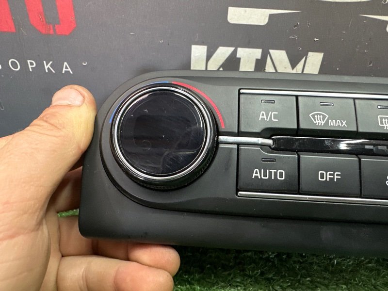 Блок управления климат-контролем Kia Ceed 3 2018 CD