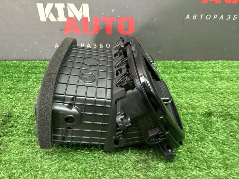 Дефлектор отопителя центральный задний Kia Ceed 3 2018 CD