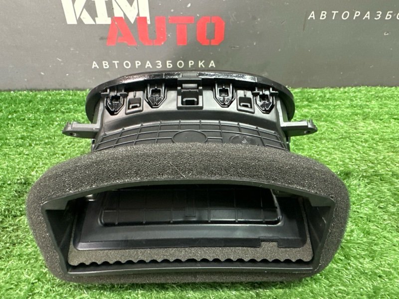 Дефлектор отопителя центральный задний Kia Ceed 3 2018 CD