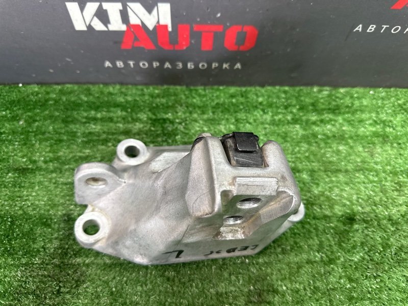 Кронштейн кпп Kia Ceed 3 2018 CD