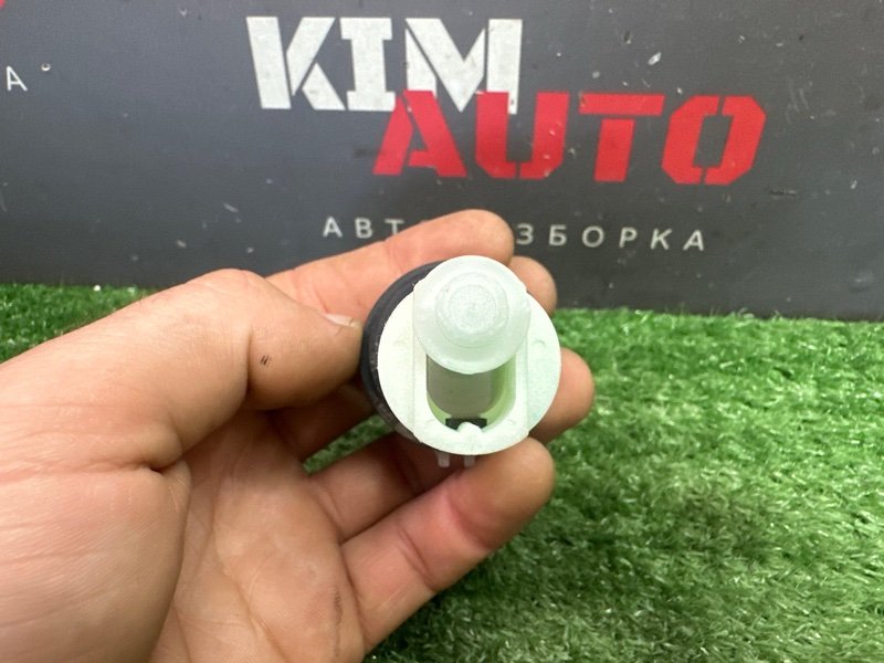 Датчик уровня бачка омывателя Kia Ceed 3 2018 CD