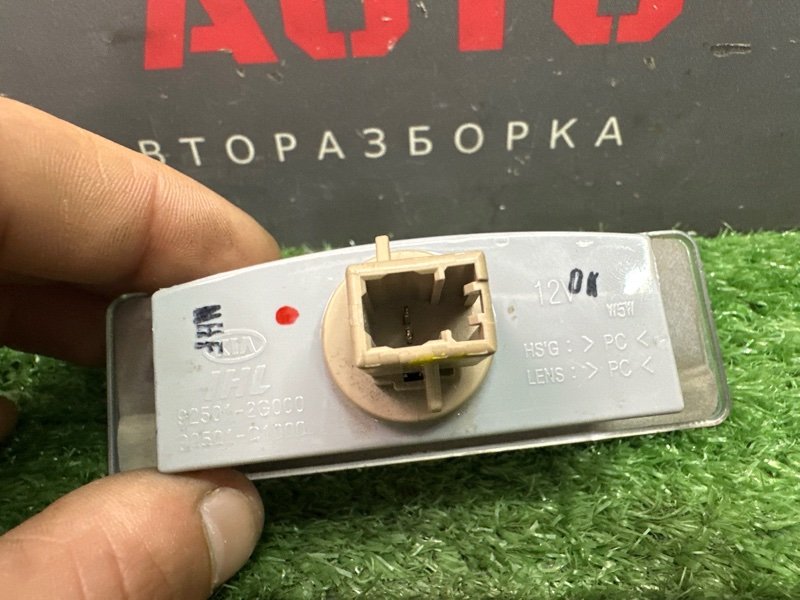Плафон подсветки номера Kia Ceed 3 2018 CD