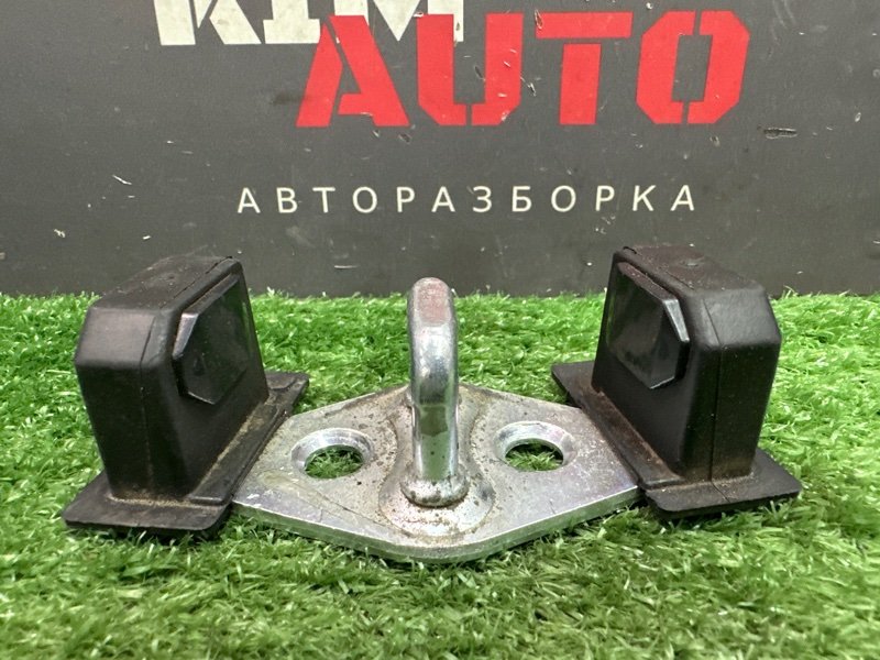 Ответная часть замка багажника Kia Ceed 3 2018 CD