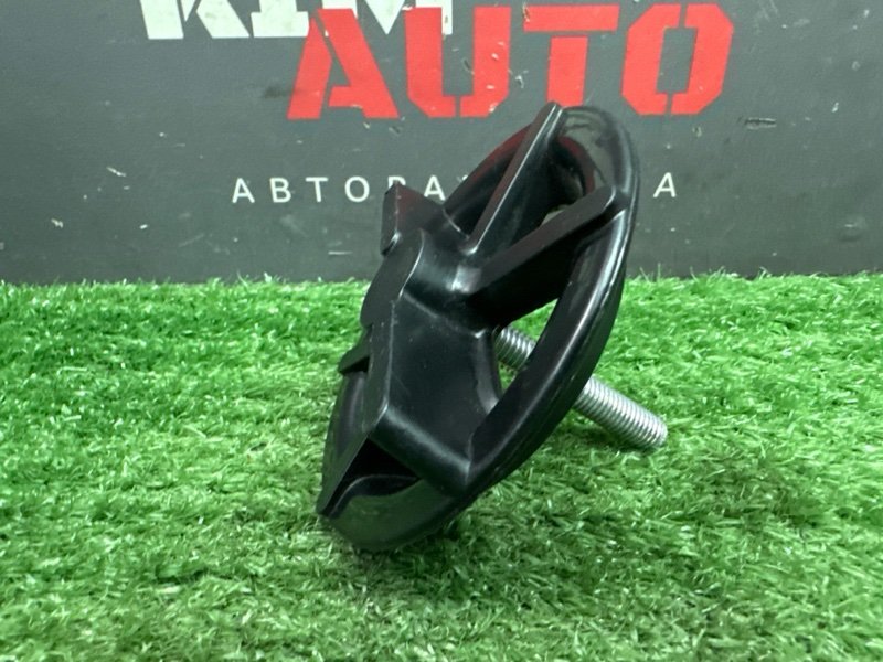 Болт крепления запасного колеса Kia Ceed 3 2018 CD