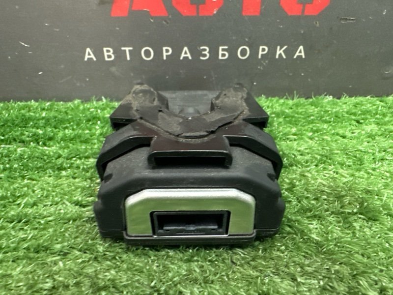 Камера переднего вида Kia Ceed 3 2018 CD