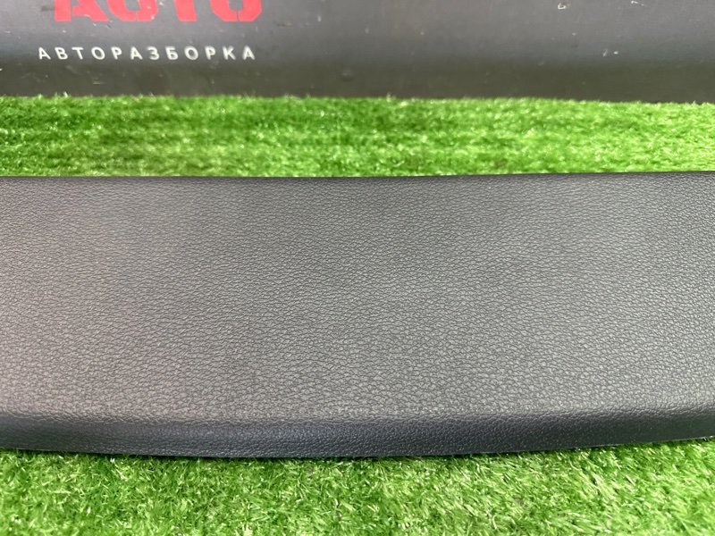 Обшивка крышки багажника верхняя Kia Ceed 3 2018 CD