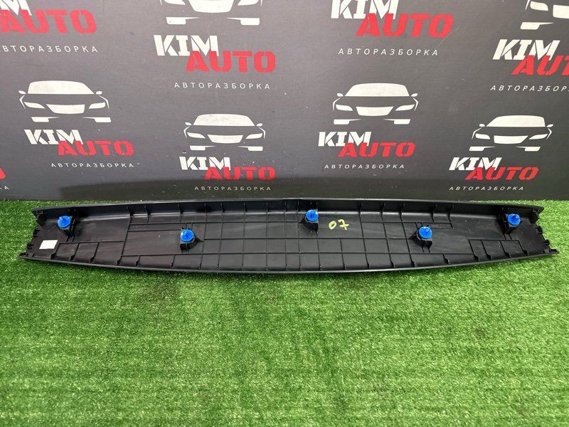 Обшивка крышки багажника верхняя Kia Ceed 3 2018 CD
