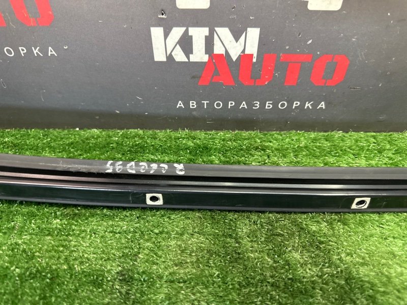 Молдинг лобового стекла Kia Ceed 3 2018 CD