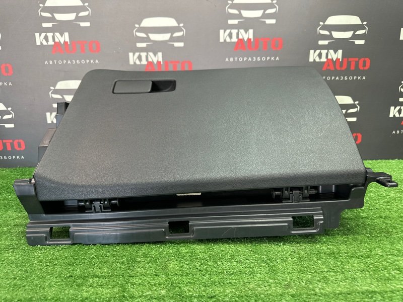 Бардачок нижний Kia Ceed 3 2018 CD