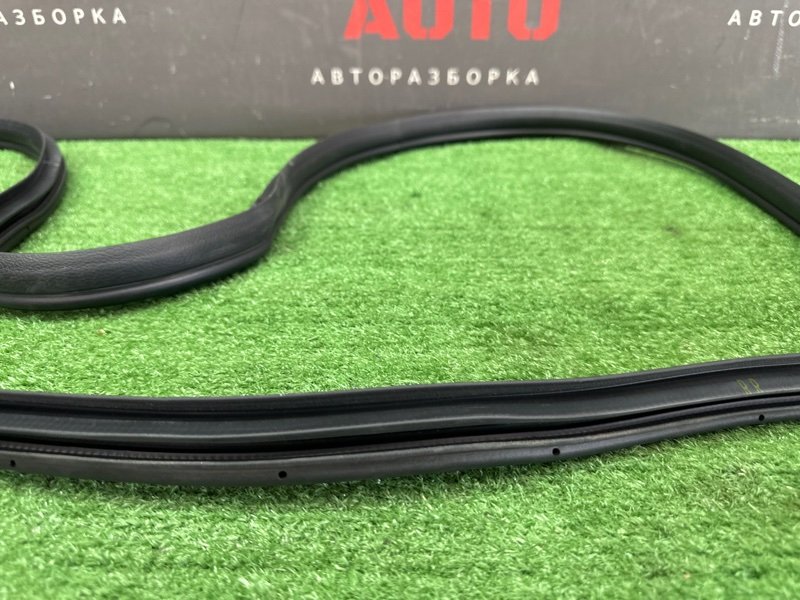 Уплотнитель проема двери Kia Ceed 3 2018 CD