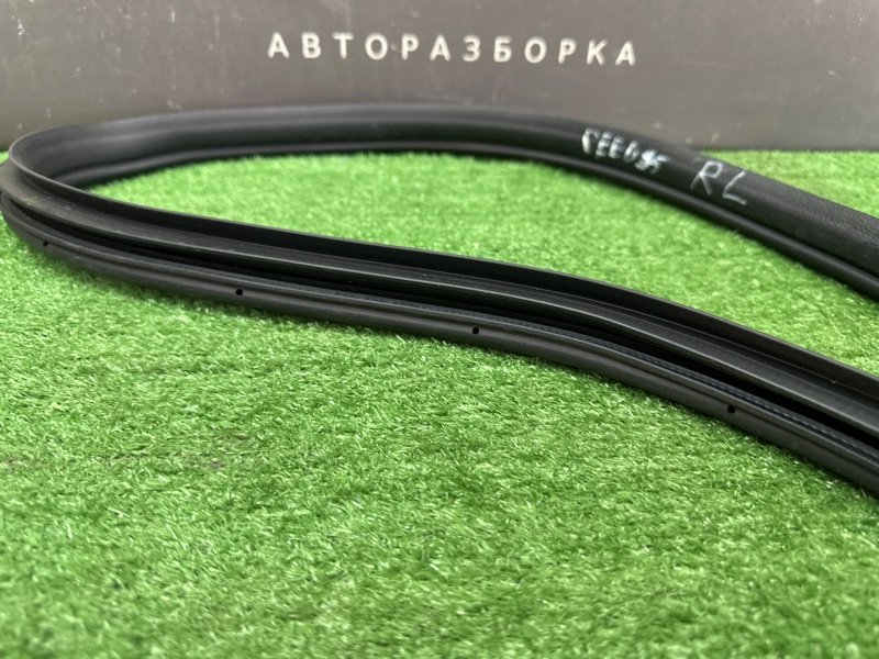 Уплотнитель проема двери Kia Ceed 3 2018 CD