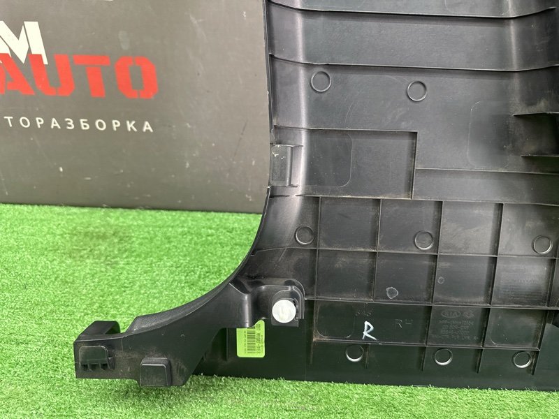 Накладка центральной стойки нижняя Kia Ceed 3 2018 CD