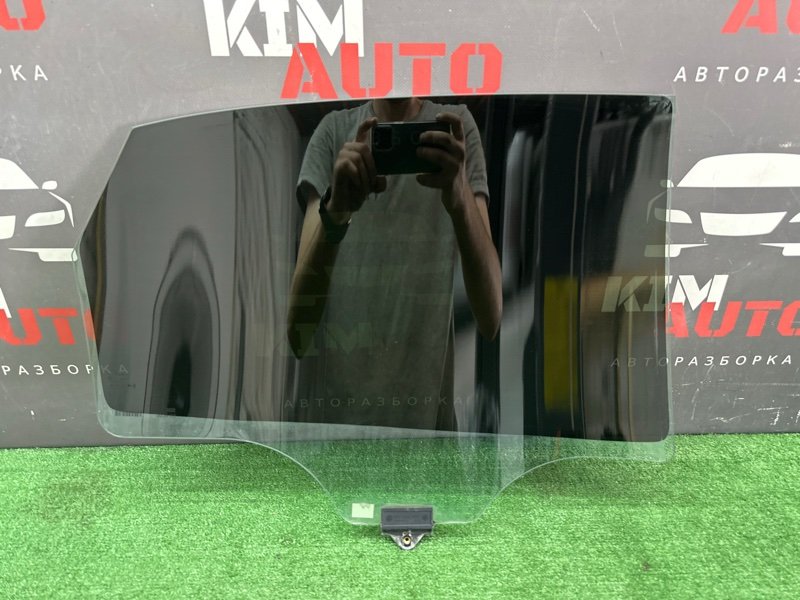 Стекло двери Kia Ceed 3 2018 CD